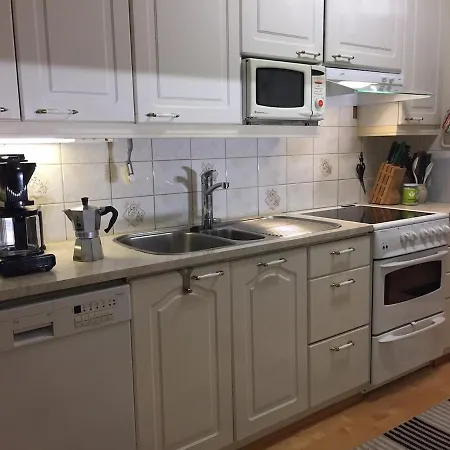 Easy Living Riverside In Arctic Circle 公寓