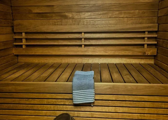 Easy Living Riverside In Arctic Circle Appartement